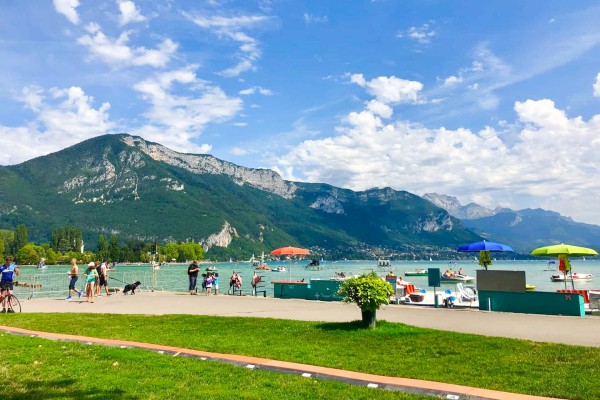 Annecy 10 Frankrijk  vakantie haute savoie meer toerisme bezienswaardigheden.jpg