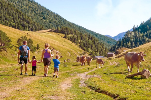 Wandelen 126 Frankrijk bergen natuur vakantie luxe villa gezin wandelschoenen wijngaard kust zee_edi