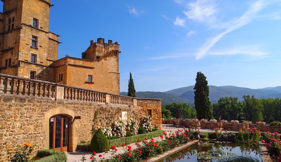 Kastelen Provence 2 chateau Lourmarin vakantie Frankrijk gezin luxe villa.jpg