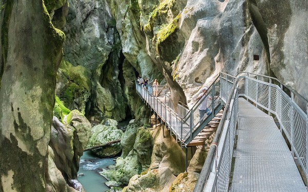 Gorges 1 pont diable chablais Frankrijk vallee aulps luxe appartement abondance portes du soleil.jpg