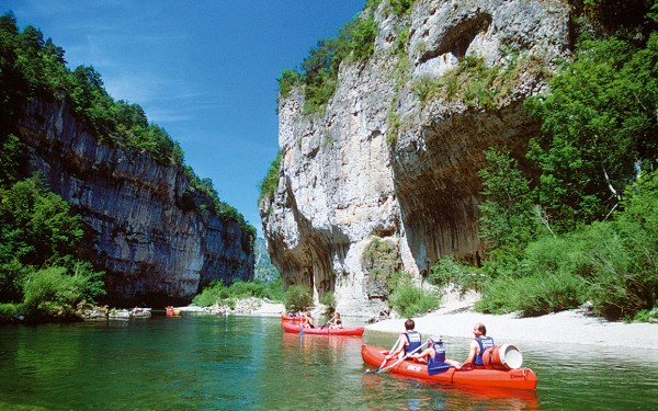 Kano canoe 12 Frankrijk languedoc pyreneeen water kust strand zee vakantiepark huis.jpg