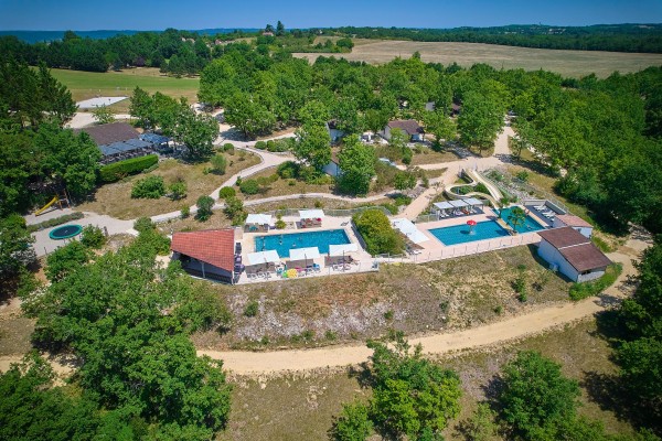 Village des Cigales 1 vakantiepark villa airco zwembad kinderen Dordogne.jpg