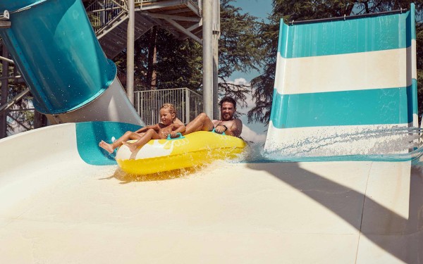 Agen 8 aqualand walibi frankrijk france vakantie aquitaine park vakantiehuis zwembad speedsurf.jpg