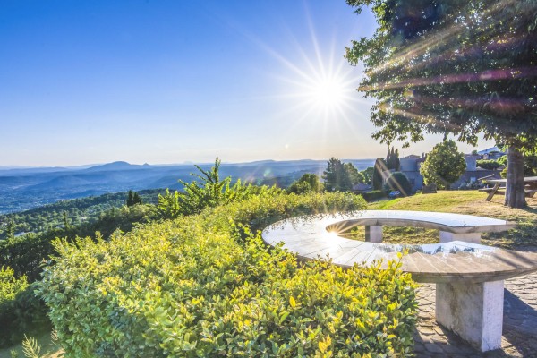 Tourtour 15 vakantiehuis luxe villa zwembad Var Provence Frankrijk plus beau village.jpg