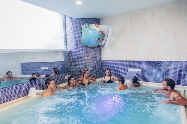 Antilles Jonzac 15 waterpark zwembad wellness tijdens vakantie in Frankrijk.jpg