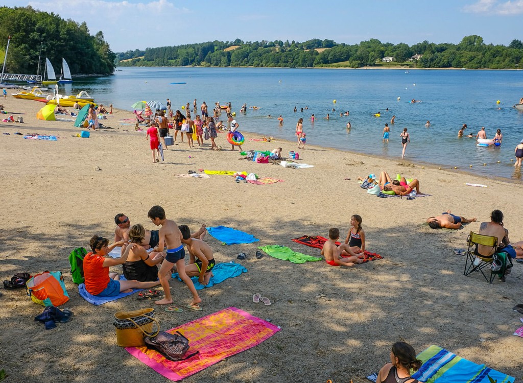 Lac Cebron 4 vakantie les Forges Frankrijk deux sevres poitou charentes gezin kinderen waterattracti