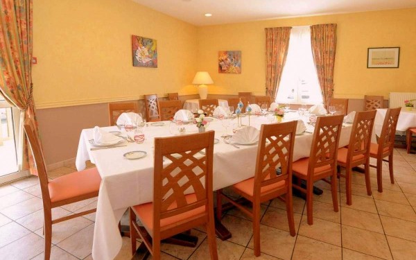 Restaurant DLF 5 Frankrijk vakantiehuis les forges le bois senis wifi comfort.jpg