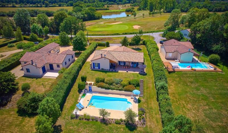 Forges 2 Vigeliere vakantiehuis villa Frankrijk golf resort bluegreen aveneau poitou charentes zwemb