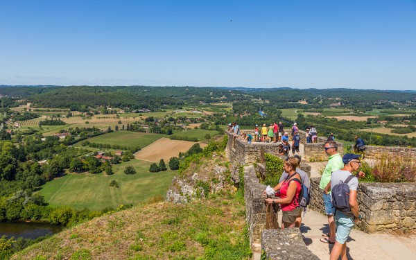 Domme 1S bastide Dordogne Frankrijk train vakantie uitzicht toerisme.jpg