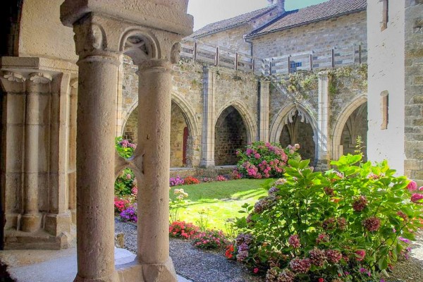 Carennac 24 plus beaux village frankrijk Dordognevallei vakantiehuis frankrijk.jpg