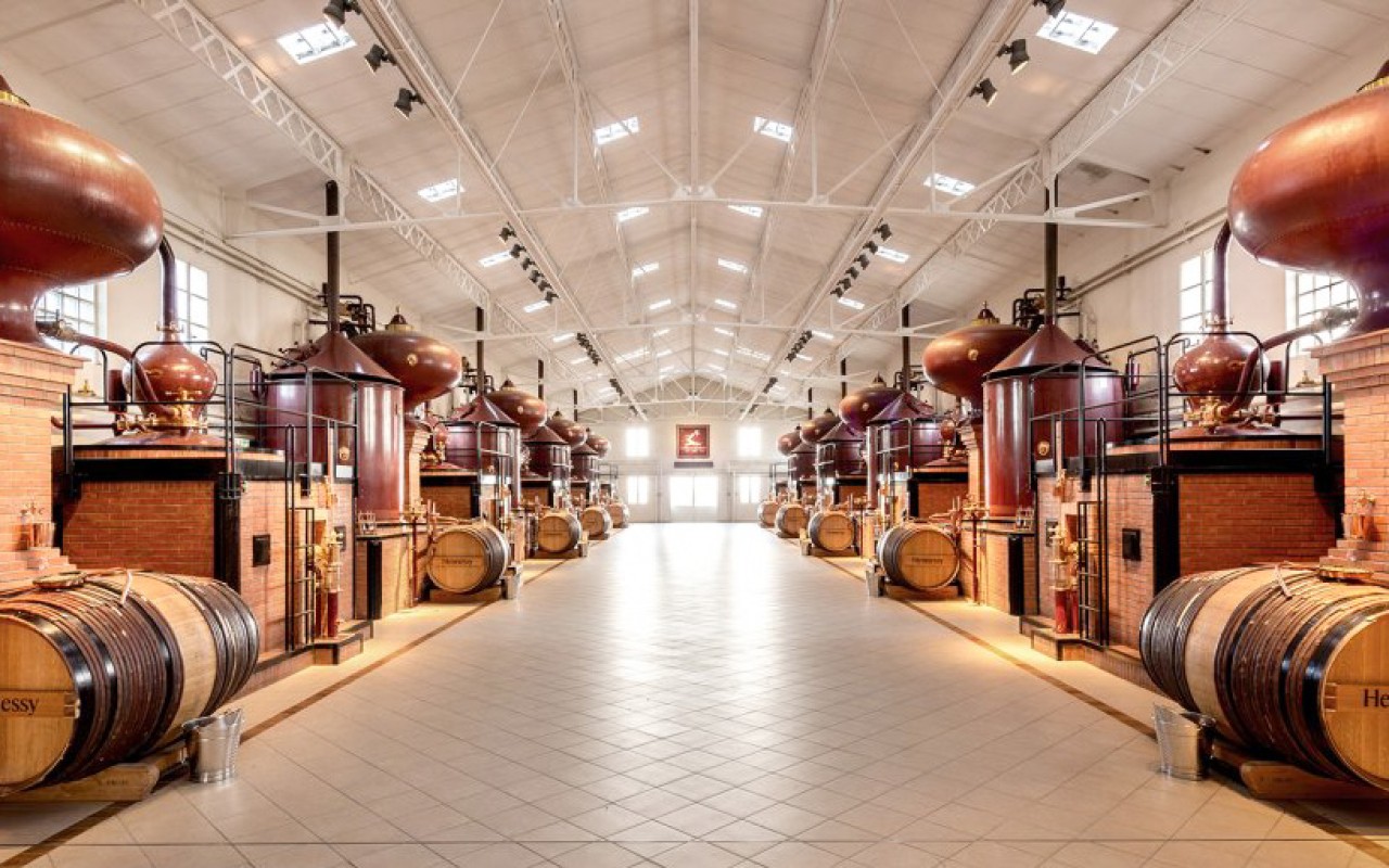 Cognac, a delicious liqueur and a beautiful place - Francecomfort