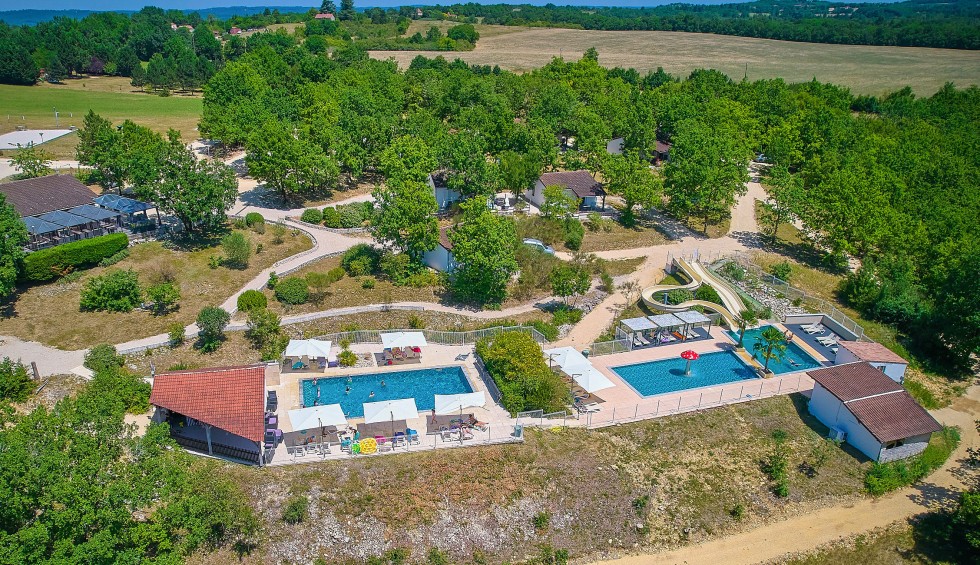 Vakantiepark 15S1 Village des Cigales Mauroux Frankrijk Dordogne Lot luxe vakantiehuis zwembad resta