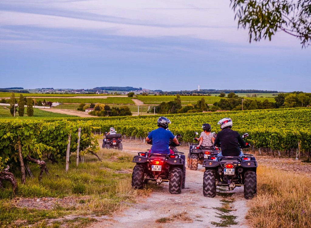 Poitou-Charentes sportief 2 quad rijden tijdens vakantie Frankrijk in Les Forges.jpg