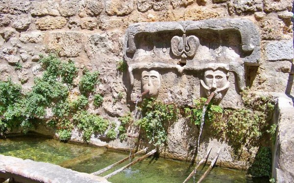 Salernes 9 Var Provence Frankrijk keramiek luxe villa zwembad.jpg