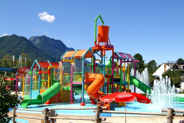 Aquaparc Bouveret 2 waterpark aan meer van Geneve tijdens vakantie in Frankrijk met kinderen.jpg