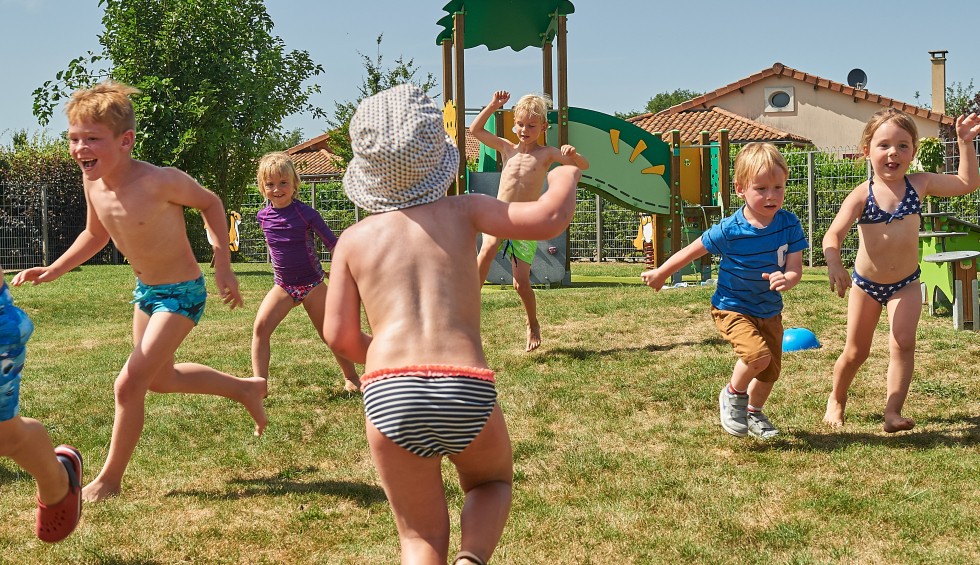 Les Forges bois senis luxe villa kinderen vakantie Frankrijk animatie poitou speeltuin.jpg