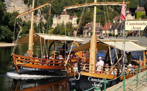 Gabarre 14 Dordogne Beynac roque gegeac Sarlat vakantie Frankrijk toerisme varen boottocht rondvaart