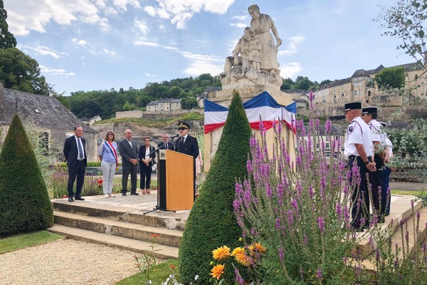 Fete nationale 17 quatorze juillet 14 juli Frankrijk vakantie feest bastide defile vuurwerk.jpg