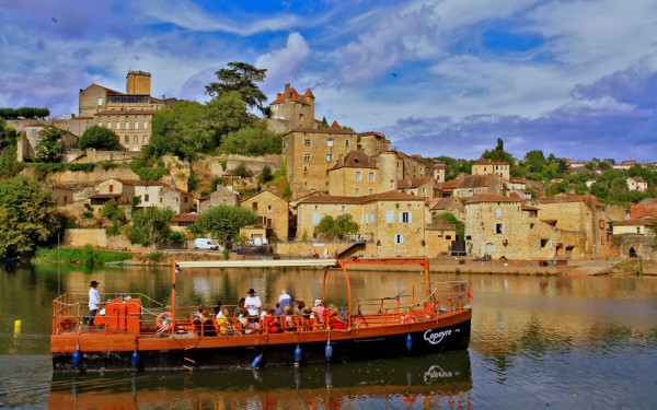 Gabare 2 Village des Cigales Frankrijk Cahors wijn vakantiepark boottocht Puy l'Eveque Fumel.jpg