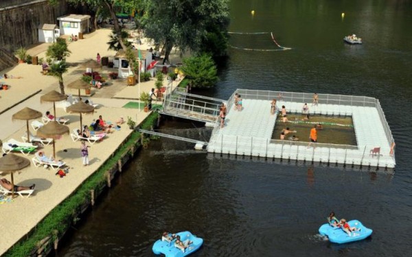 Cahors 7 vakantiepark Frankrijk luxe villa toerisme zwembad cultuur Pont Valentre rondvaart.jpg