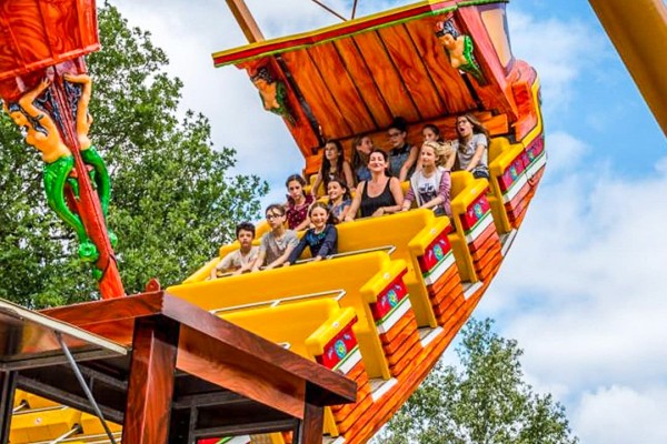 Parc de la Vallée 4S Frankrijk vakantie attractiepark Forges deux sevres.jpg