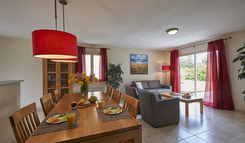WDDL 2 Frankrijk vakantiehuis resort luxe Dordogne kinderen kidsclub nederlands tennis wandelen.jpg