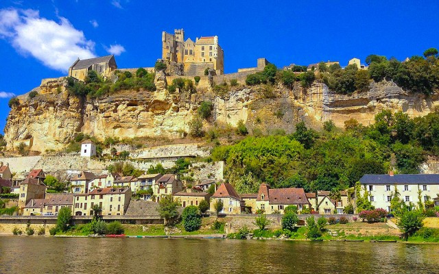 Beynac 1S Cazenac chateau Frankrijk Dordogne beaux village kasteel.jpg