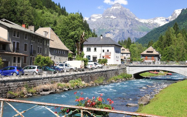 Sixt fer a cheval 7 cascade rouget haute savoie cirque sixt passy natuur vakantie abondance luxe.jpg