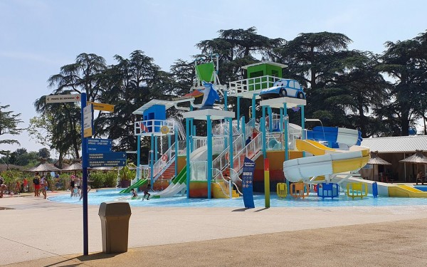 Agen 10 aqualand walibi frankrijk france vakantie aquitaine park vakantiehuis zwembad belle creation