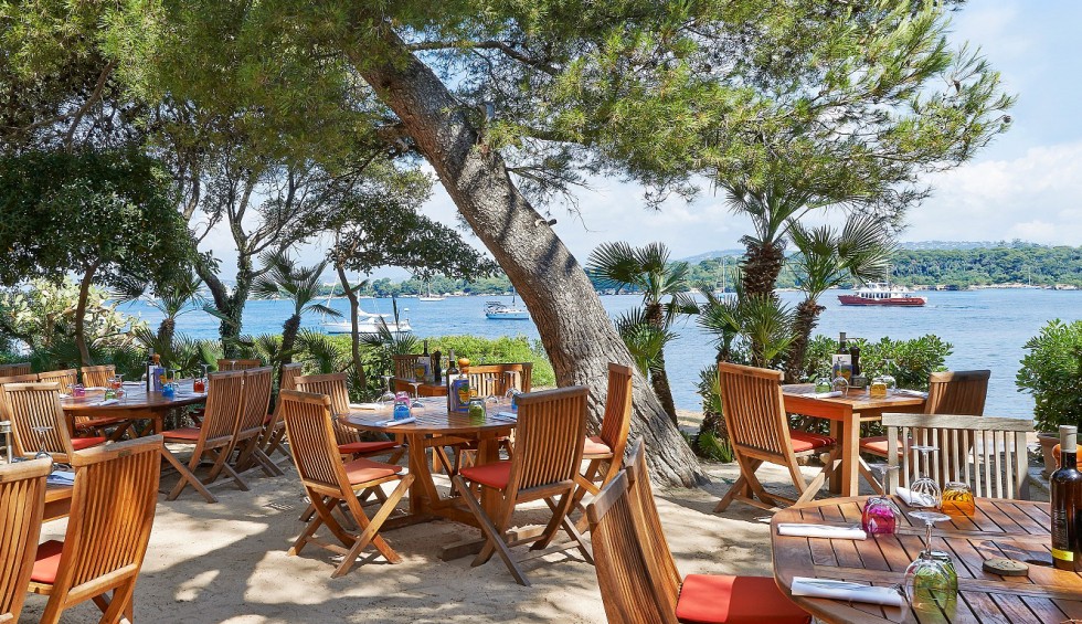 Eilanden Frankrijk 4 Provence Cote d'Azur vakantie middellandse Zee Zuid-Frankrijk luxe villa.jpg