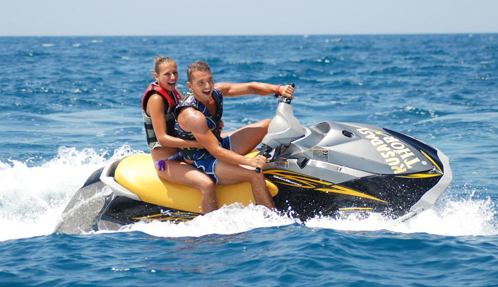 Watersport 7 Espinet windsurfing Zuid Frankrijk vakantie pyreneeen middellandse zee quillan.jpg