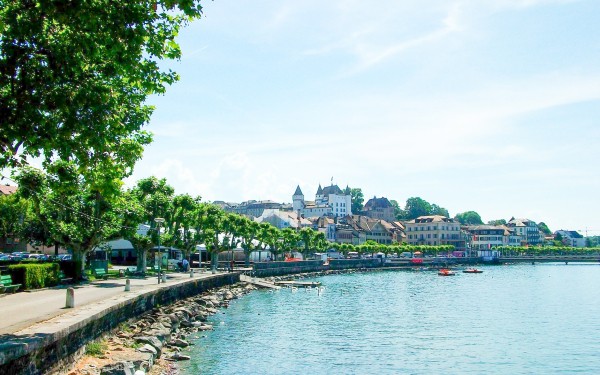 Meer van Geneve 16 lac leman vakantie Frankrijk portes du soleil luxe villa appartement.jpg