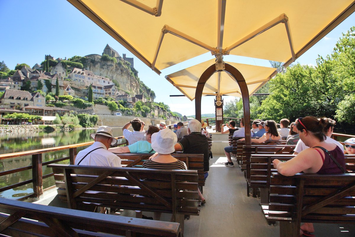 Boat Trip In A Gabarre On The Dordogne Francecomfort Holiday Parks For managing the data of the webpages the cms joomla! boat trip in a gabarre on the dordogne