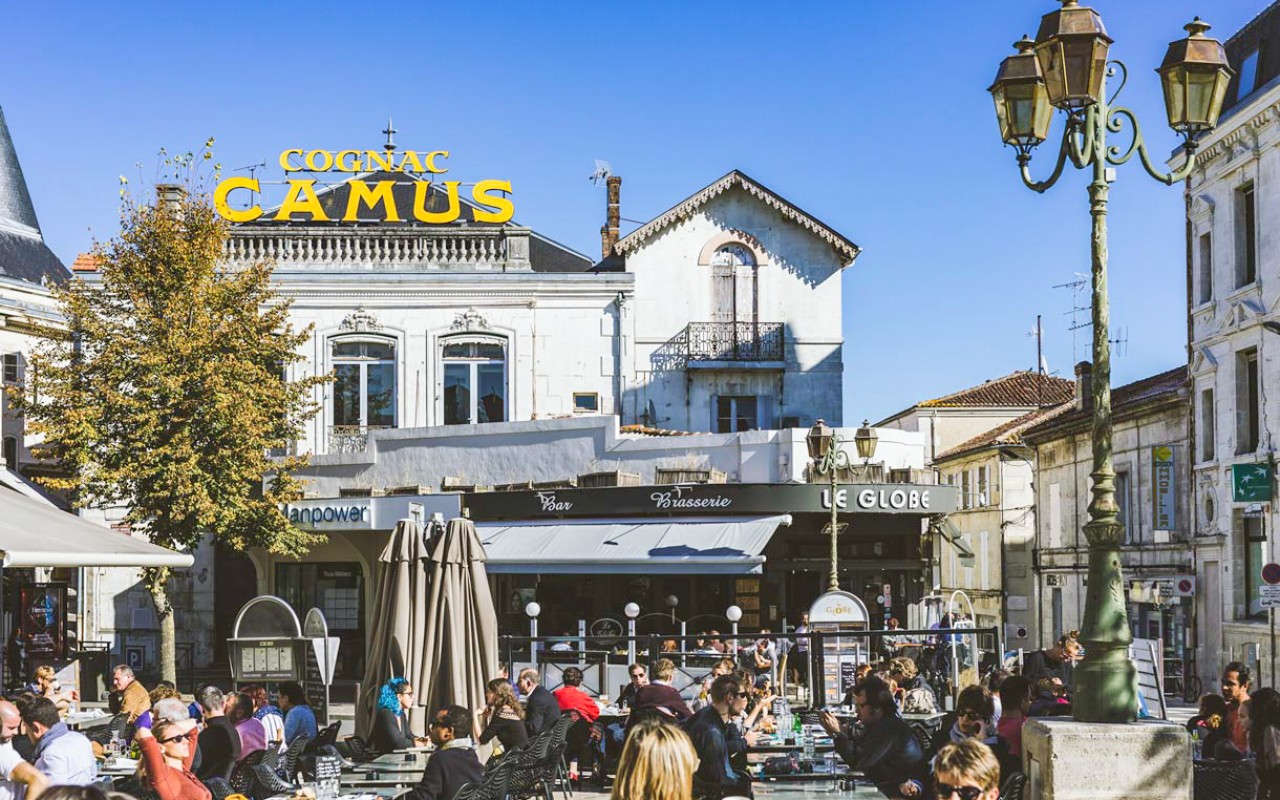 Cognac, a delicious liqueur and a beautiful place - Francecomfort