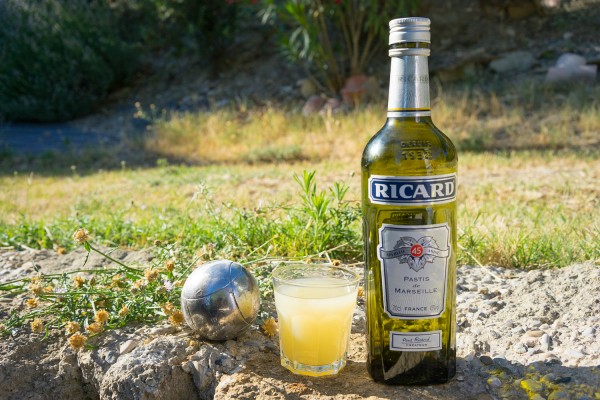 Petanque 16 pastis jeu de boules Frankrijk vakantie gezin kinderen.jpg