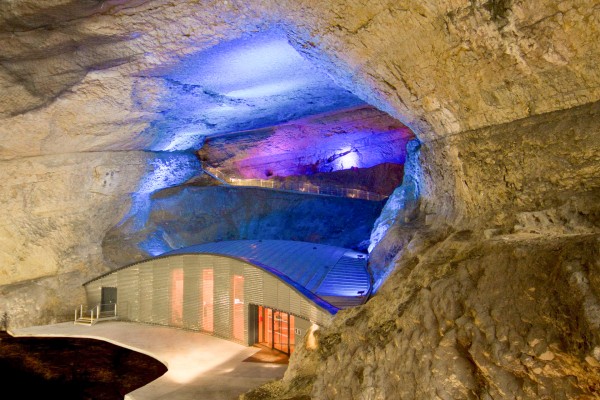 Grot 2 Mas d'Azil Ariege Zuid Frankrijk vakantie Espinet Quillan prehistorie.jpg