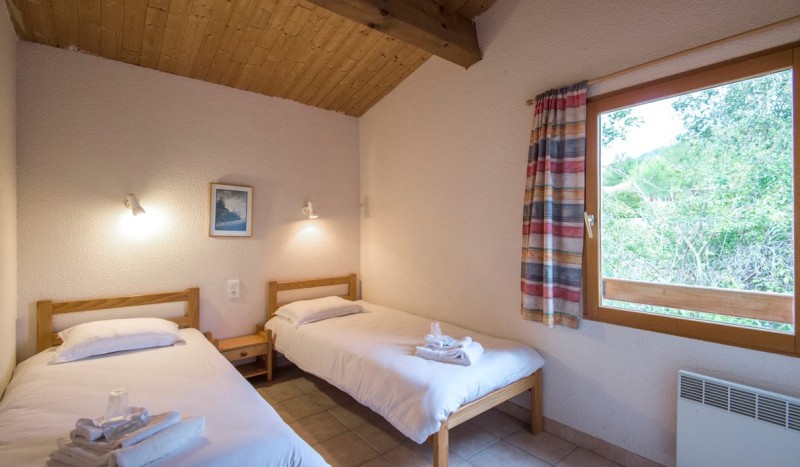 ES 6c 8 Frankrijk Languedoc vakantiepark Middellandse zee Espinet Quillan zwembad restaurant wandele