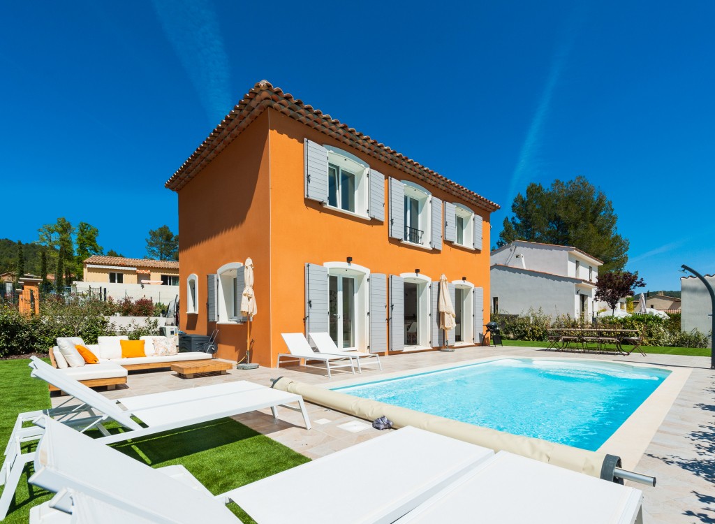 Salernes 1 Frankrijk luxe villa prive zwembad Var Provence vert golf.jpg