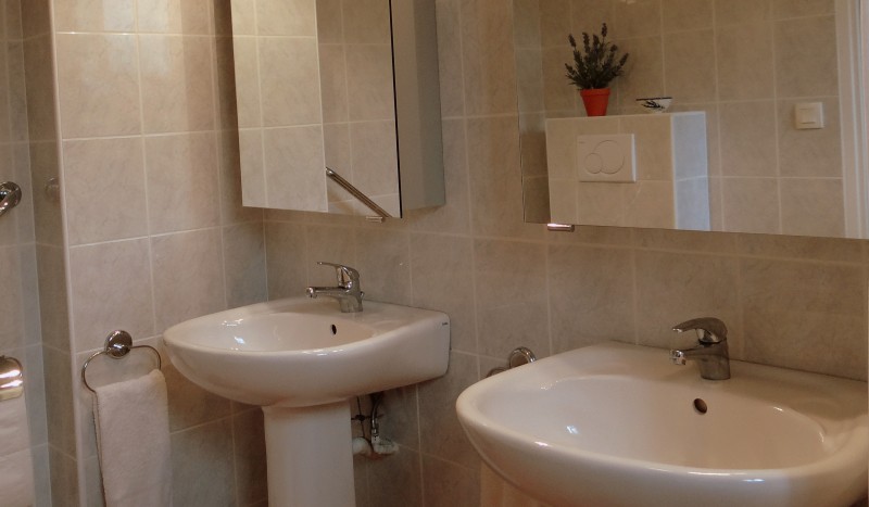 JDG 4pg 12 Jardin du Golf Middellandse zee Provence Frankrijk luxe keuken villa vakantiepark zwembad