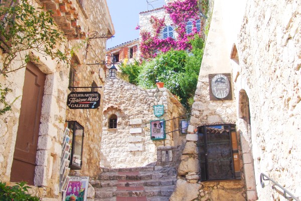 Eze 13 Frankrijk Eze luxe villa Verdon vakantie Provence zwembad kust cote azur strand.jpg