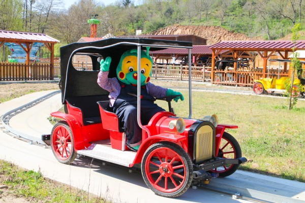 Parc de la Vallée 15 Frankrijk vakantie attractiepark Forges deux sevres.jpg