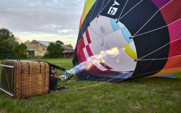 Ballonvaart 8 Poitou Charentes Frankrijk vakantie marais poitevin rochelle forges.jpg