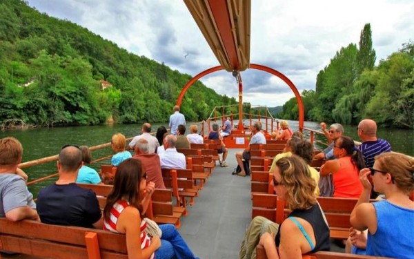 Gabare 5 Village des Cigales Frankrijk Cahors wijn vakantiepark boottocht Dordogne Lot.jpg