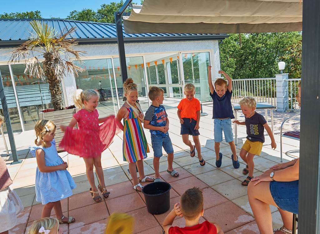 Lanzac animatie 7 Frankrijk vakantiepark Nederlands Dordogne Lot luxe vakantiehuis kinderen kidsclub