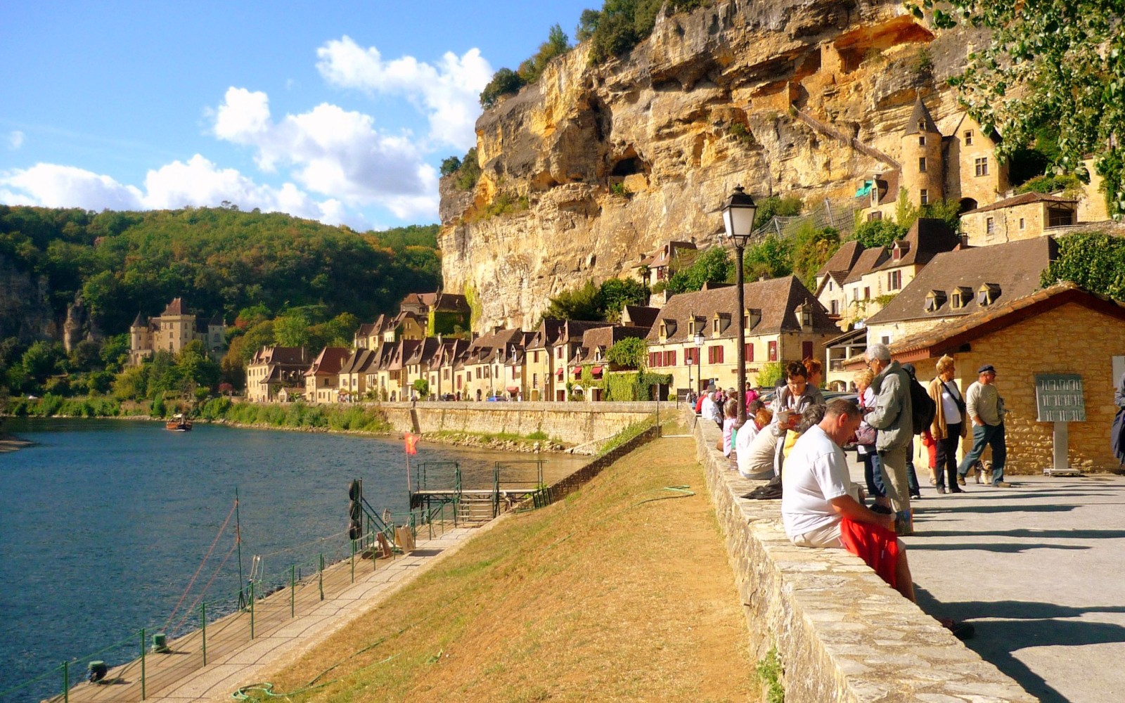 La Roque Gageac In The Dordogne Francecomfort Holiday Parks