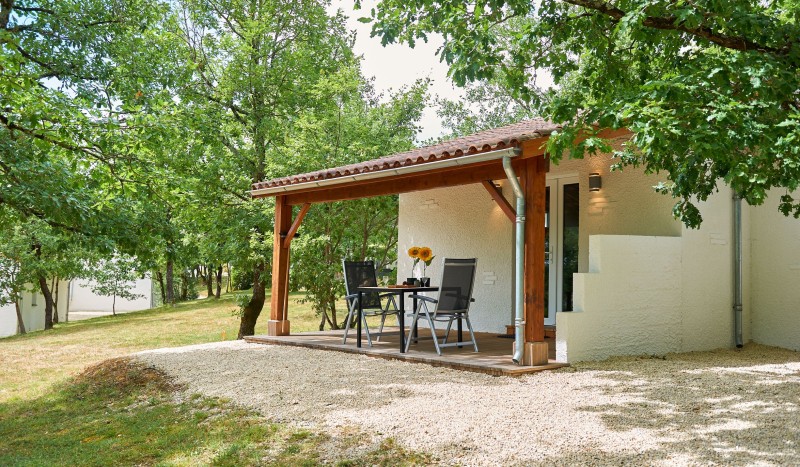 Chenille 2 Frankrijk Village des Cigales Dordogne Lot vakantiepark zwembad glijbaan nederlands.jpg