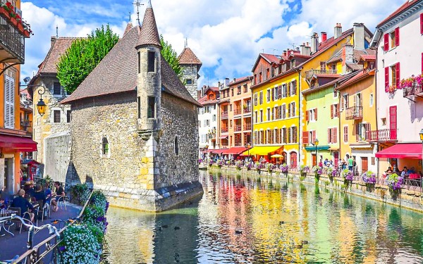 Annecy 3 Frankrijk  vakantie haute savoie meer toerisme bezienswaardigheden.jpg