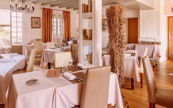 Restaurant DLF 9 Frankrijk poitou charente les forges le bois senis vakantiepark comfort holidayreso