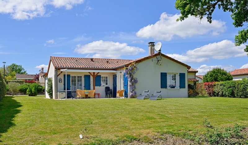Forges 1 villapark Frankrijk Poitou Charentes golfbaan Bluegreen luxe vakantiehuis.jpg