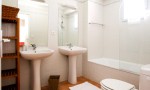 B6 Vallee de la Sainte Baume vakantiepark zee strand Frankrijk Provence luxe villa prive zwembad bad